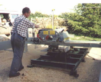 Milling a small Ash trunk.